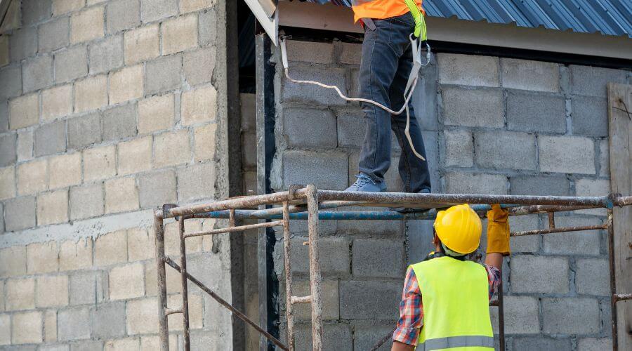 Expert Emergency Roof Repairs services in Pullman, MI